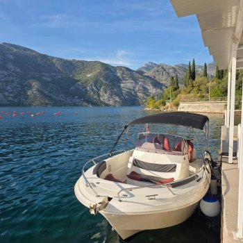 kotor-boat